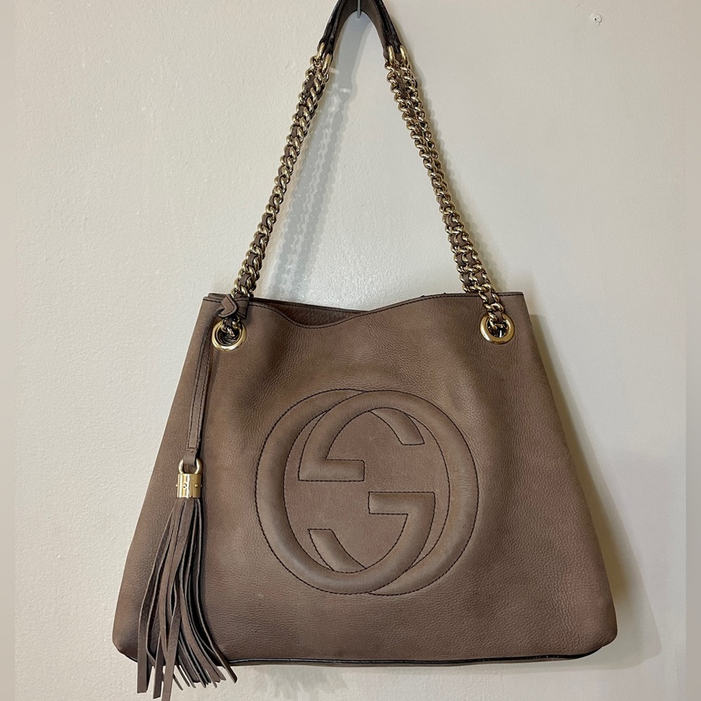 Authentic Gucci Soho Chain Nubuck Suede Shoulder bag in Grey Field Dark Taupe